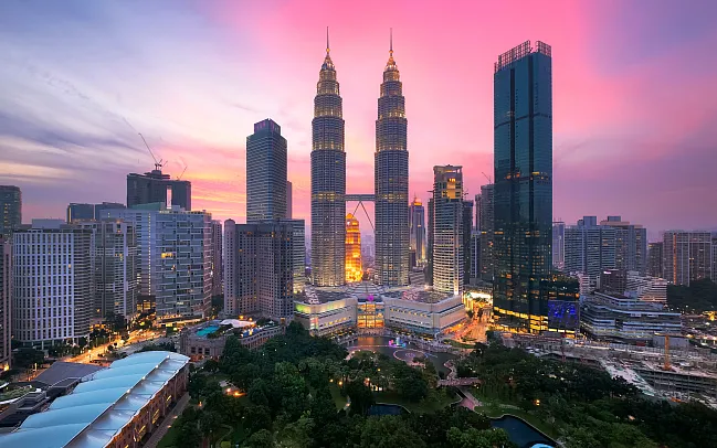 Our guide to Malaysia's vibrant nightlife and entertainment options