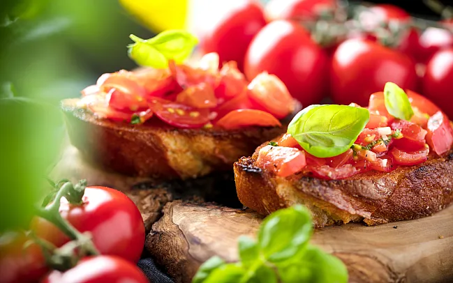 A Foodie's Guide to Italy- Must-Try Dishes