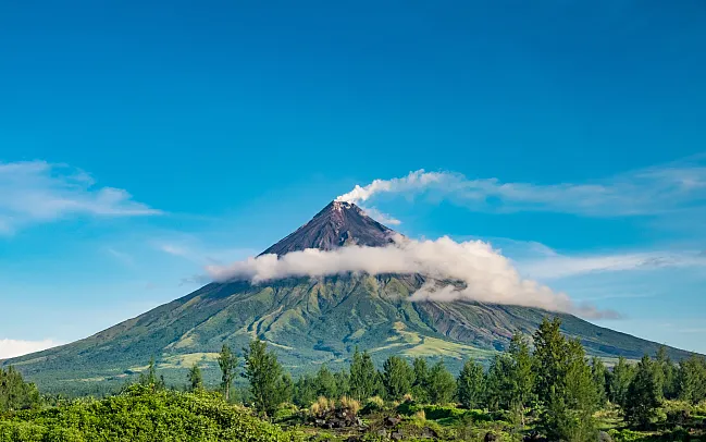 Exploring the Wonders of the Philippines - A Guide to Its Top Attractions