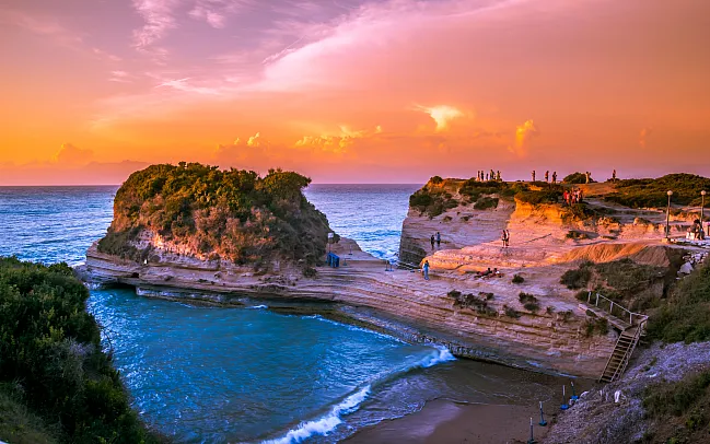 Exploring the Beautiful Islands of Greece