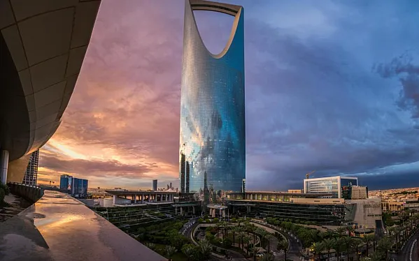 Four Seasons Hotel Riyadh at Kingdom Centre - Riyadh