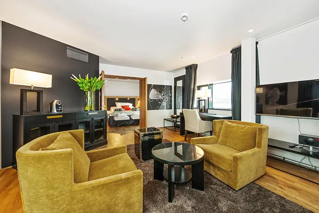 Clarion Hotel The Edge